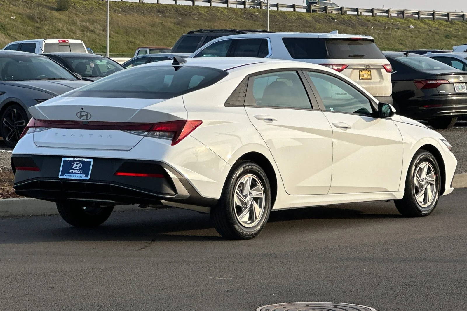 Used 2026 White Hyundai SE image 3