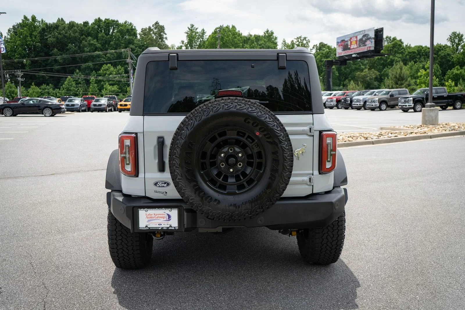 New 2026 Avalanche Gray Ford Outer Banks® image 8