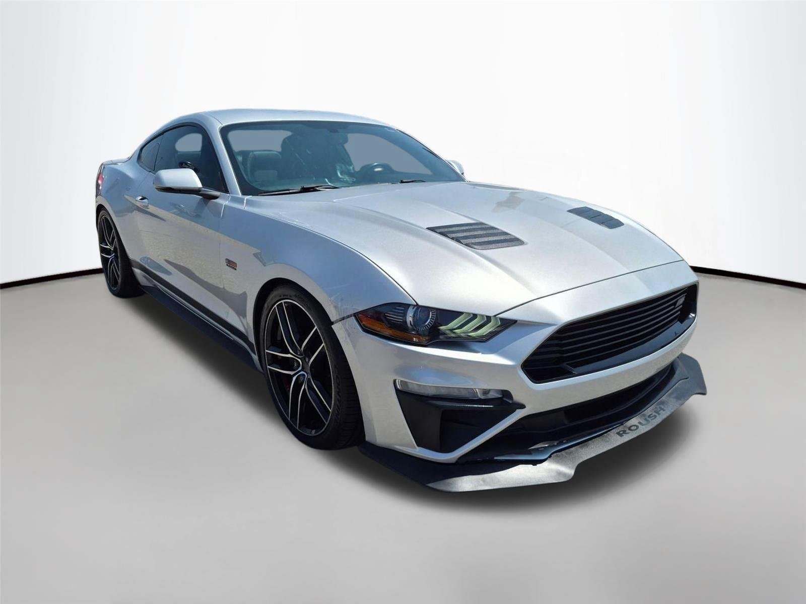 Used 2018  Ford GT Premium image 3