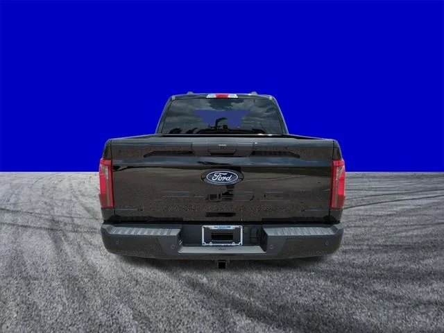 New 2026 Agate Black Metallic Ford XLT image 5