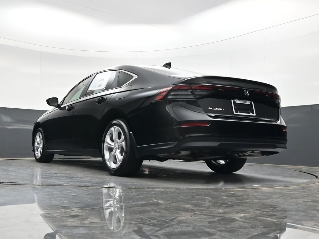 Used 2026  Honda LX image 32