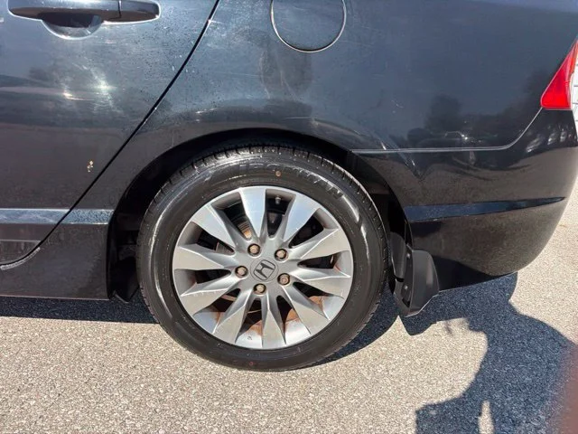 Used 2009 Black Honda EX-L image 32