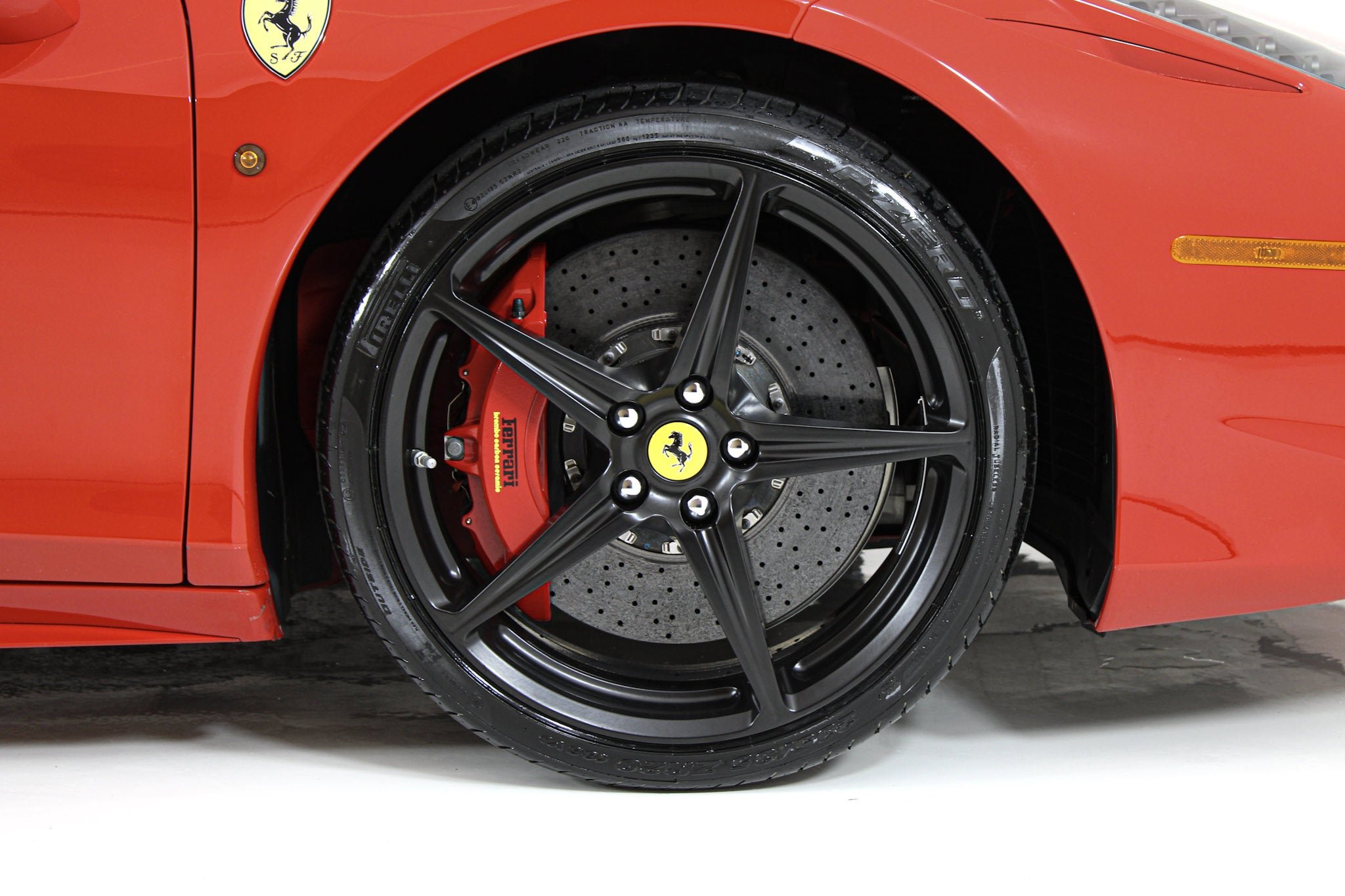Used 2015 Red Ferrari  image 15
