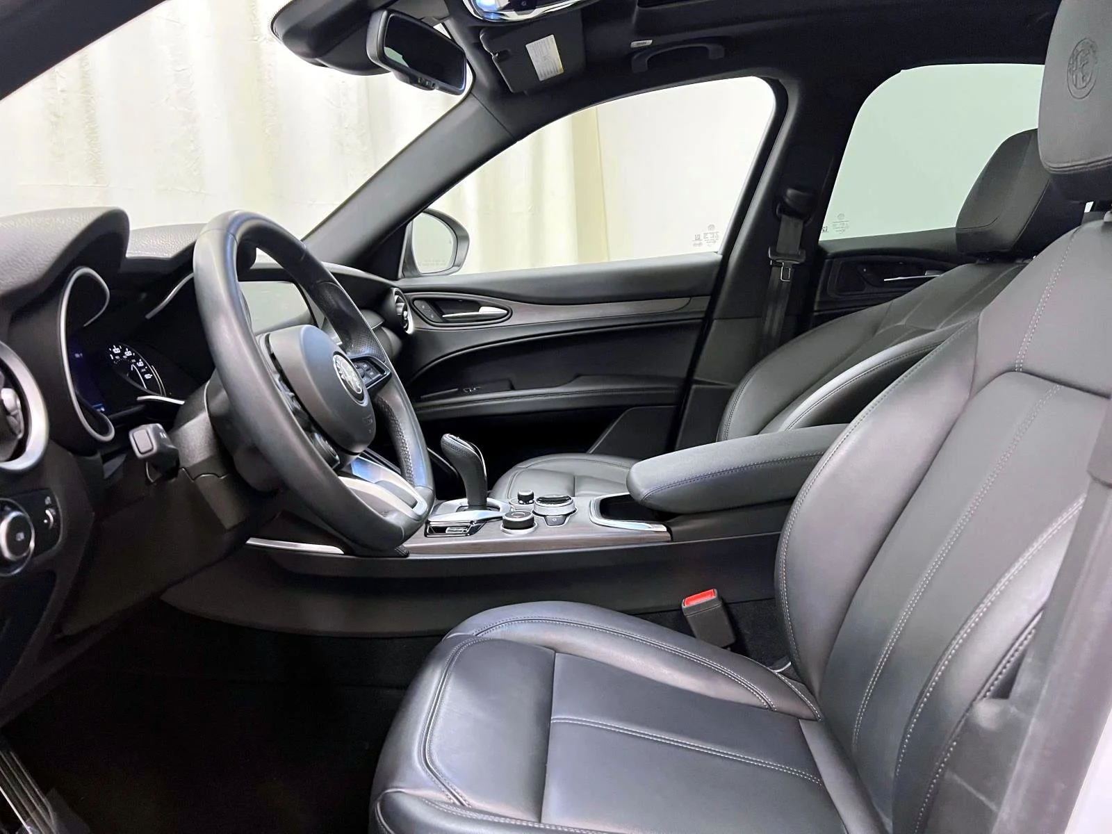 Used 2023 Alfa White Alfa Romeo Ti image 16