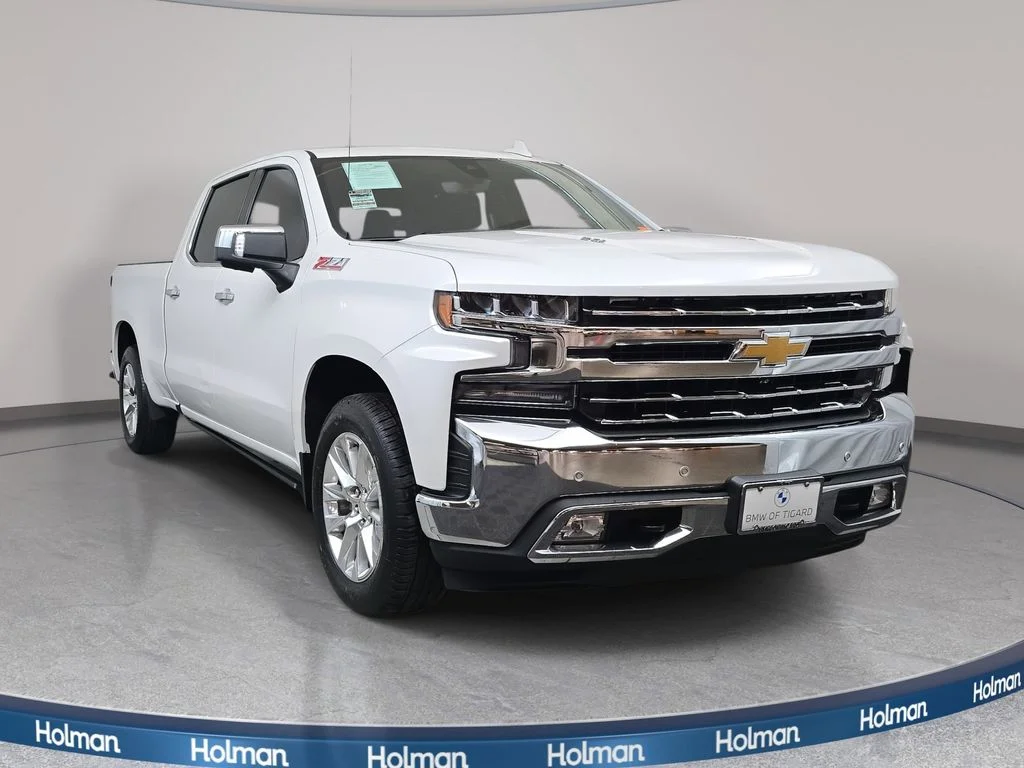 Used 2020 Iridescent Pearl Tricoat Chevrolet LTZ image 3