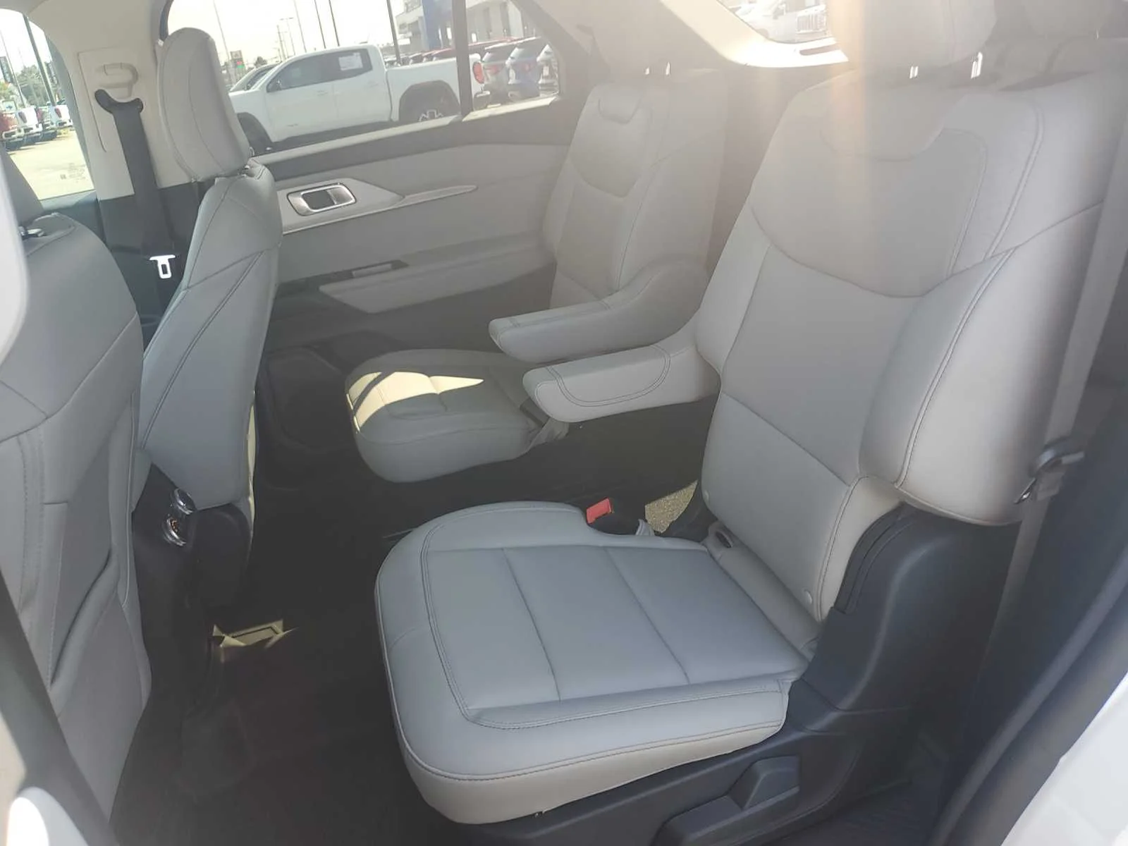 Used 2025 Star White Metallic Tri- Ford Active image 21