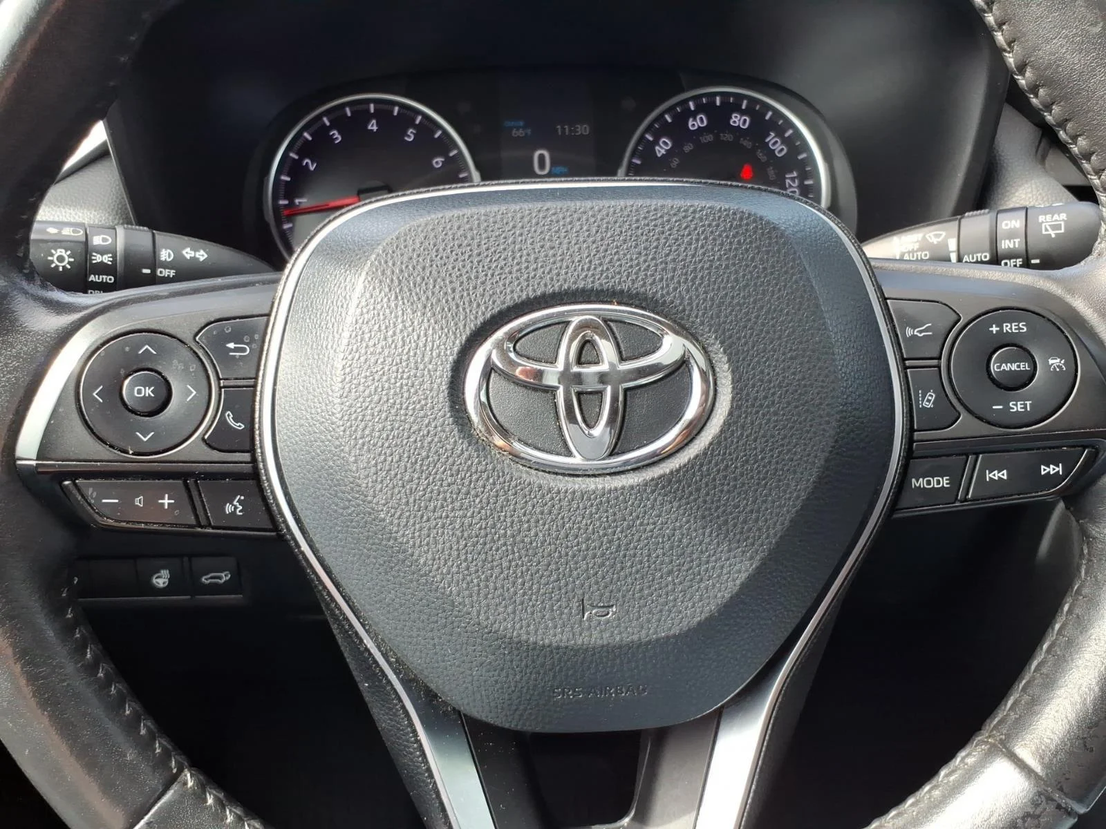 Used 2019 Ruby Flare Pearl Toyota XLE Premium image 13