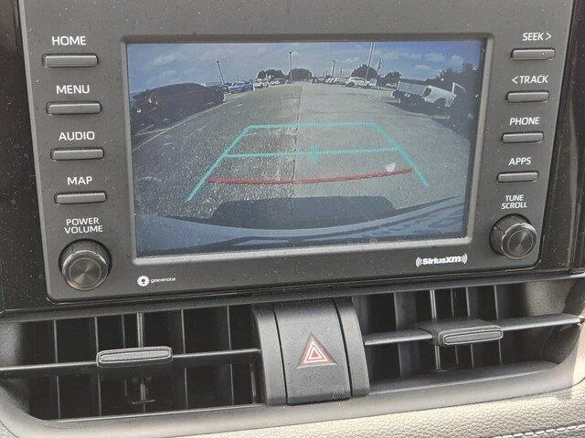 Used 2022 White Toyota XLE image 16