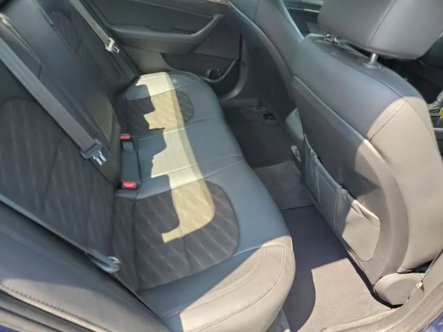 Used 2018 Blue Hyundai Sport image 30