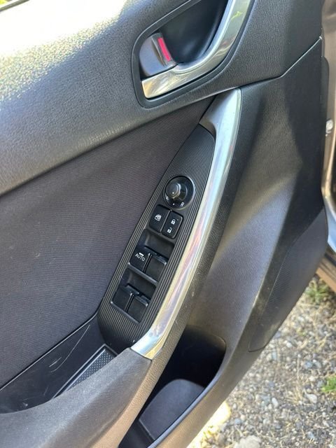 Used 2013 Metropolitan Gray Mica Mazda Sport image 11