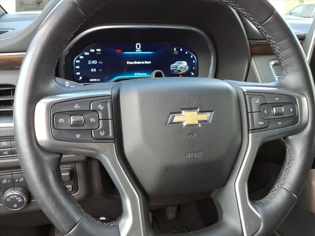 Used 2023 Iridescent Pearl Tricoat Chevrolet Premier image 16