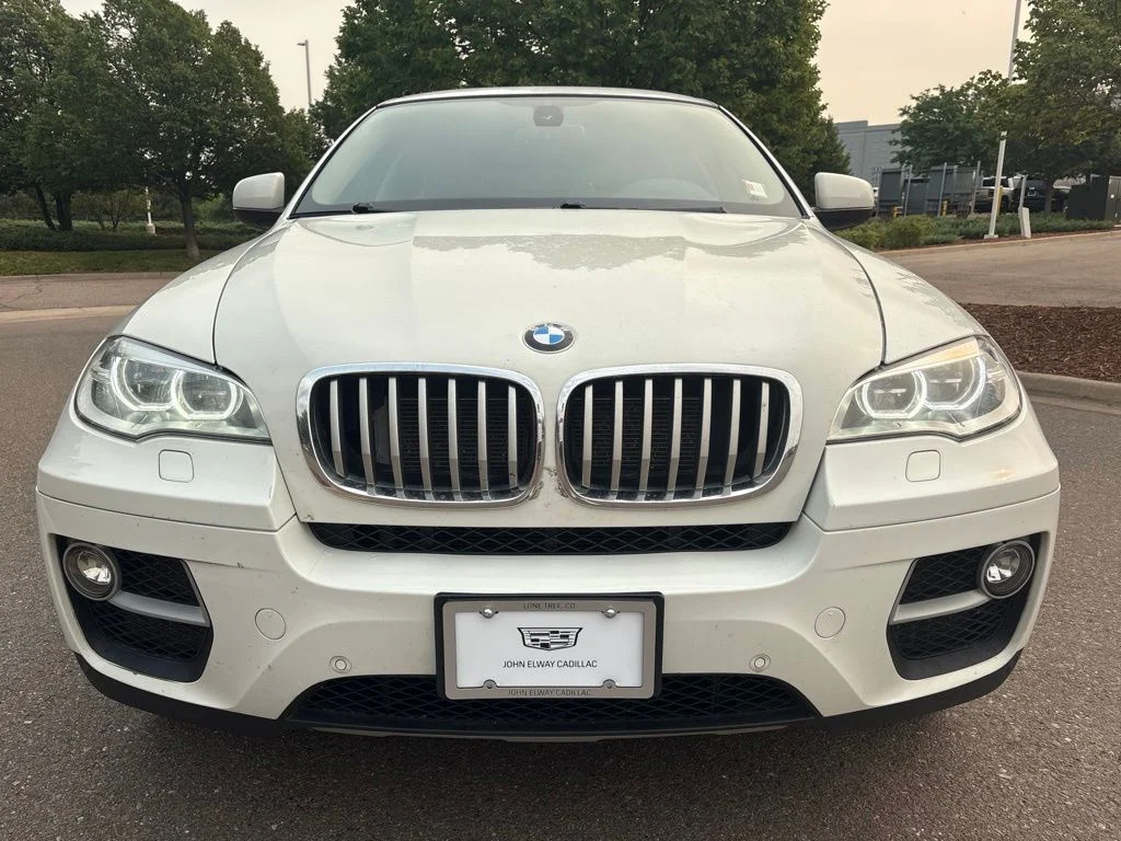 Used 2014 Alpine White BMW xDrive50i image 8