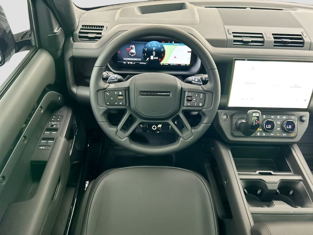 New 2026 Narvik Black Land Rover OCTA image 10