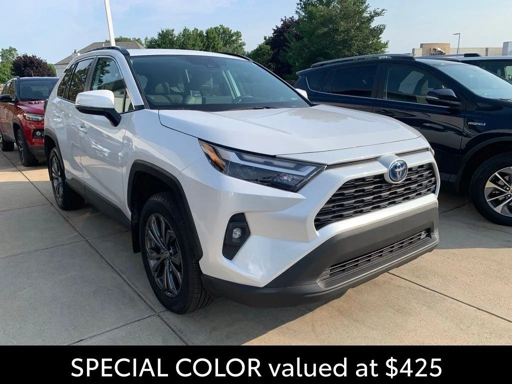 Certified Used 2023 Beige Toyota XLE Premium image 5