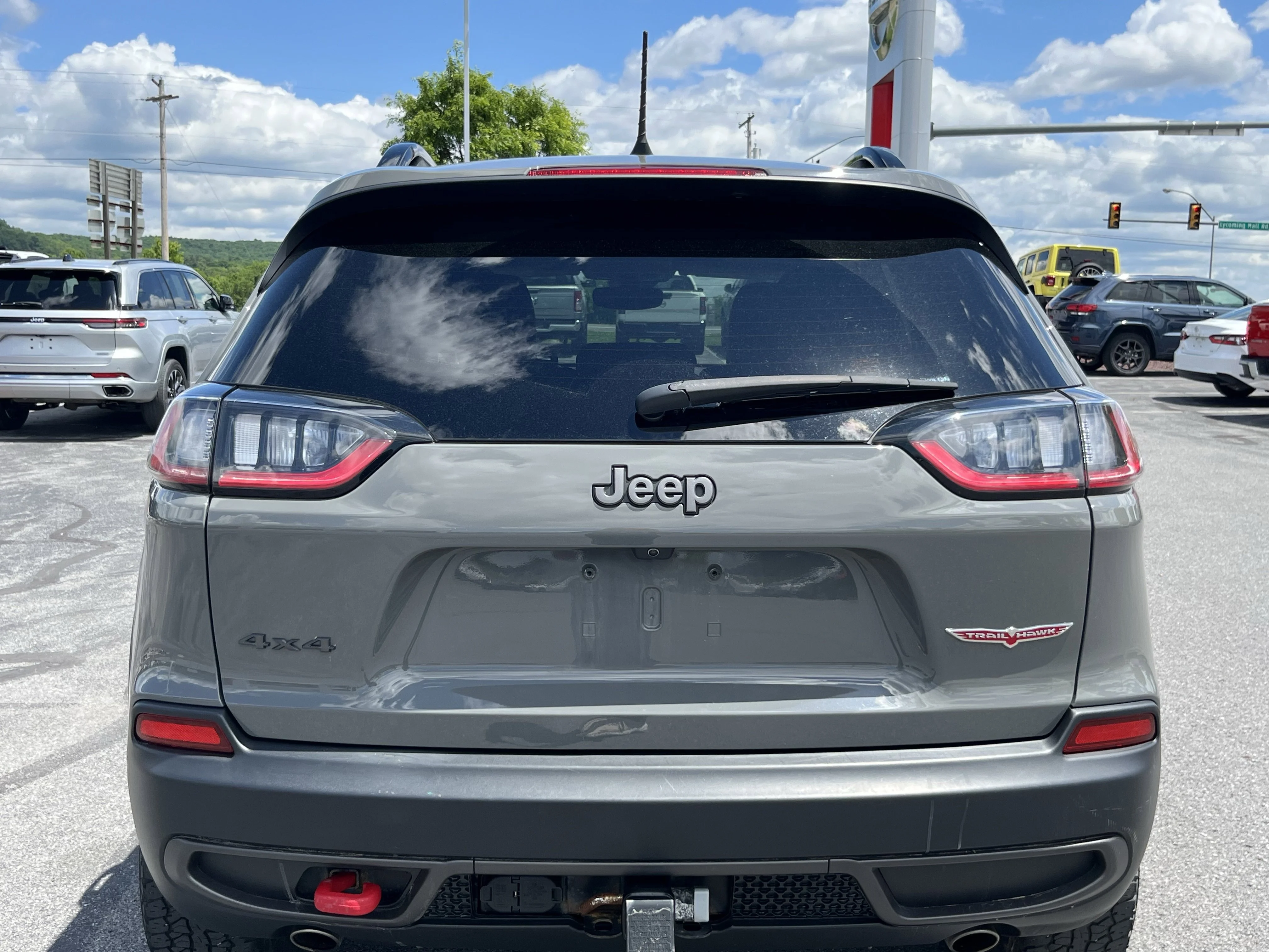 Used 2022 Gray Clearcoat Jeep Trailhawk image 6