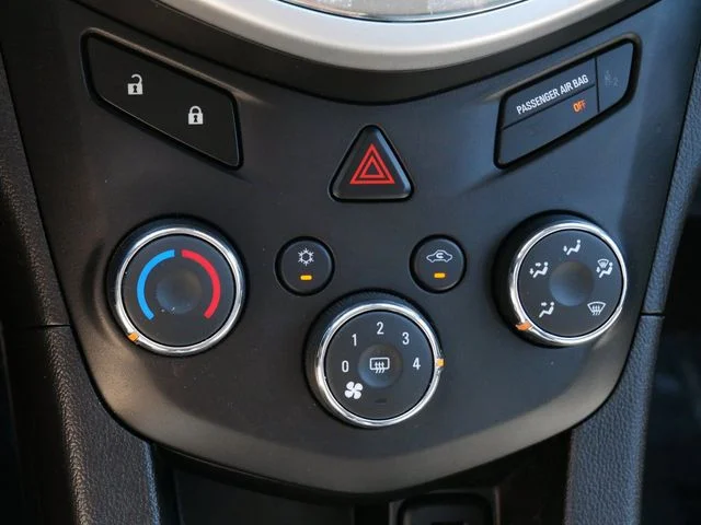Used 2020 White Chevrolet LT image 24