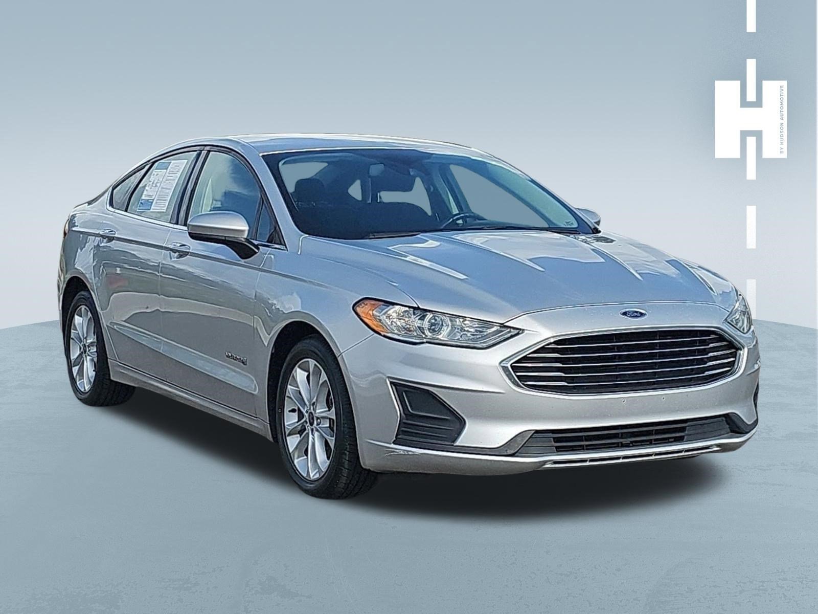 2019 Ford Fusion SE's photo