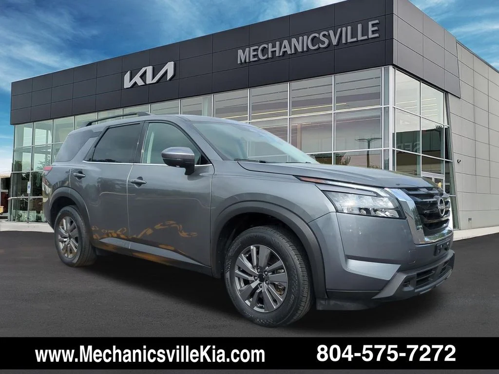 2024 Nissan Pathfinder SV 2WD's photo