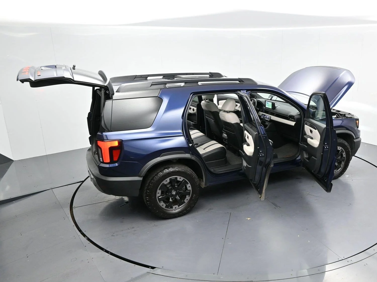 Used 2026 Obsidian Blue Pearl Honda TrailSport Elite image 47