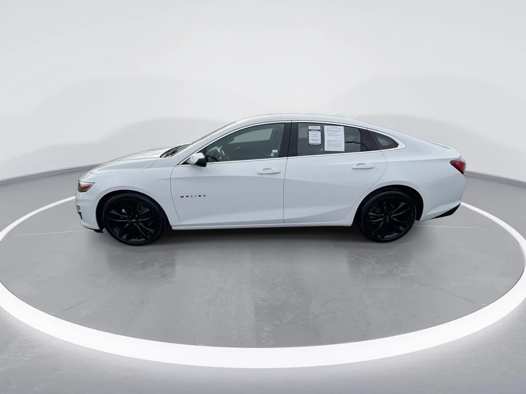 Used 2024 White Chevrolet LT image 5