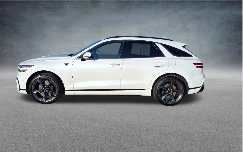 Used 2026 White Genesis 2.5T Sport Prestige image 4