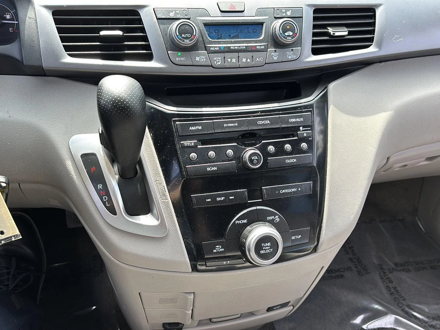 Used 2013 Alabaster Silver Metallic Honda EX-L image 29