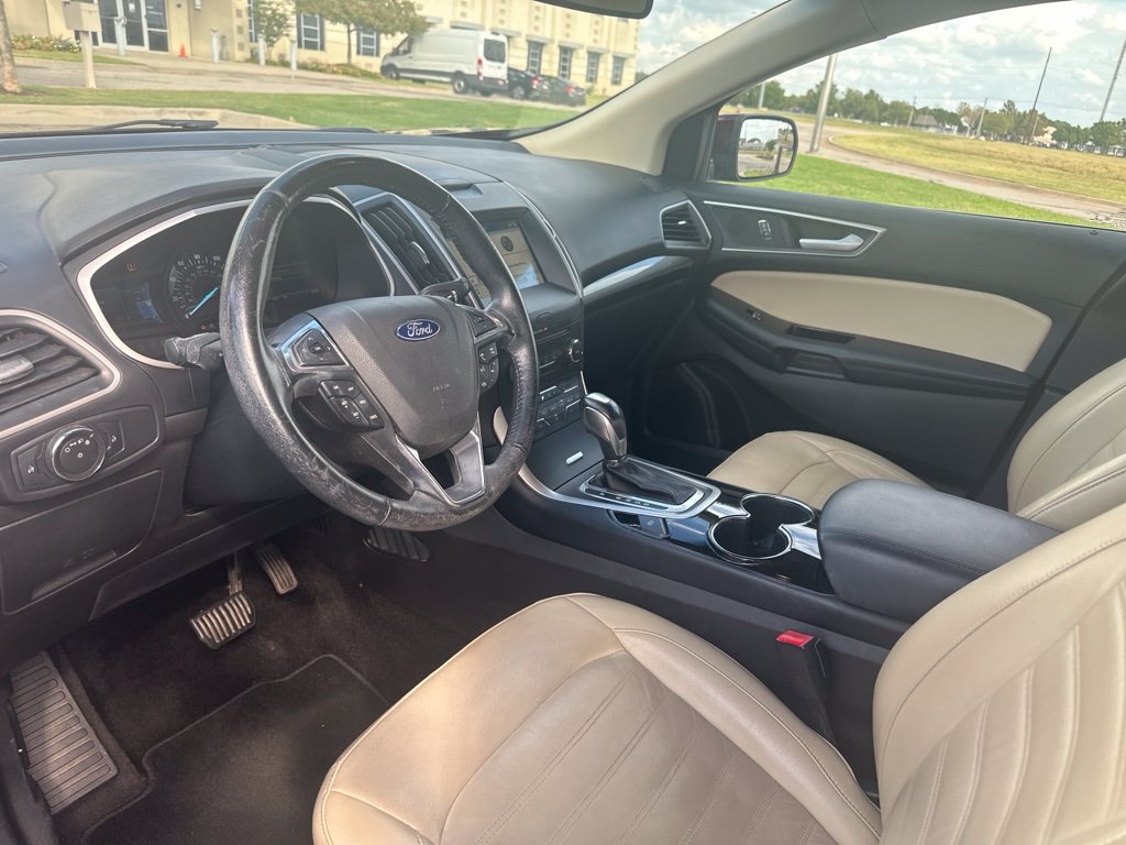 Used 2018 Red Ford SEL image 11