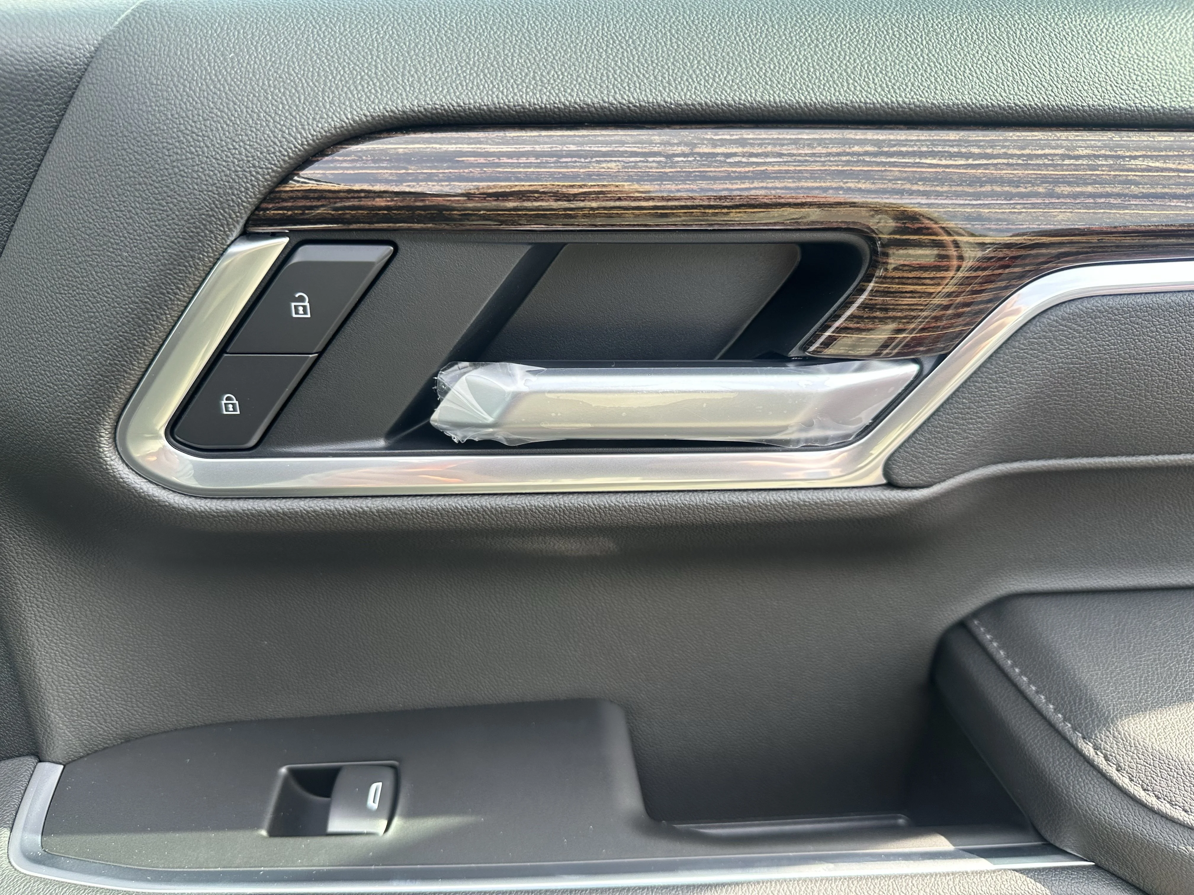 New 2026 Sterling Metallic GMC Elevation image 22