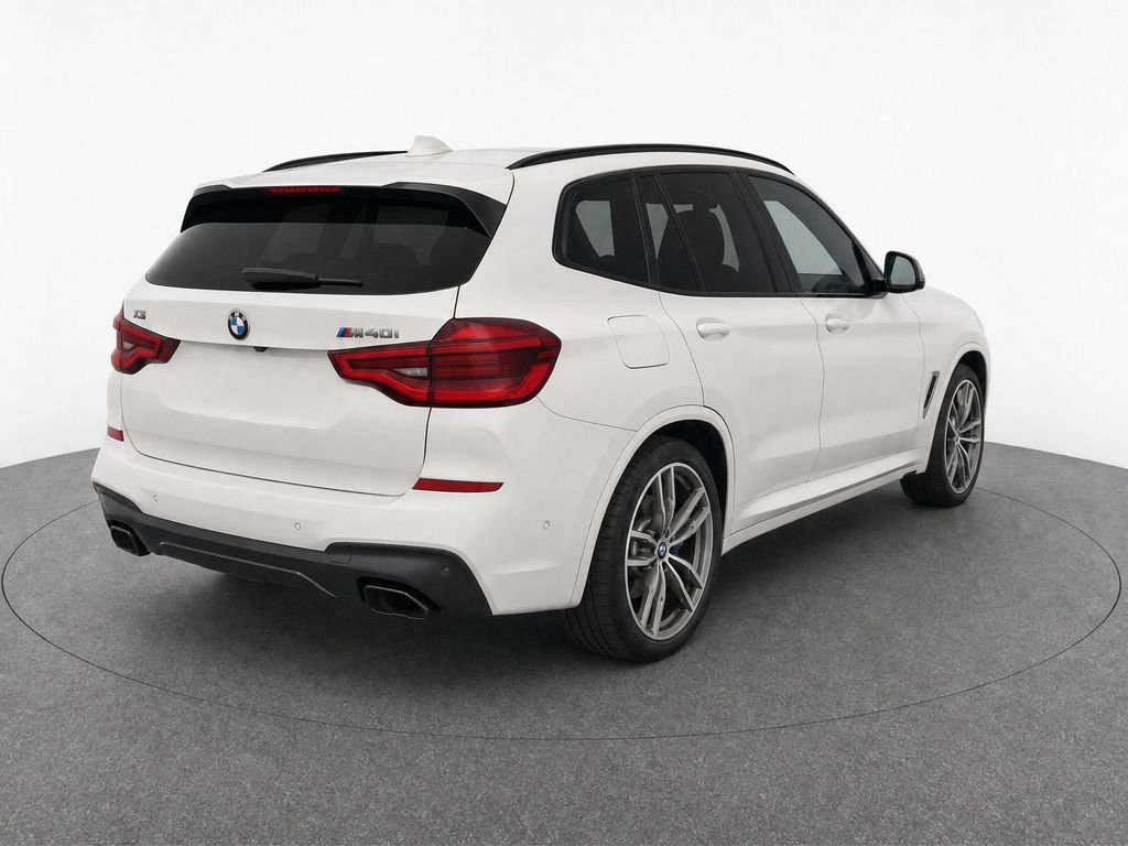 Used 2018 Alpine White BMW M40i image 3