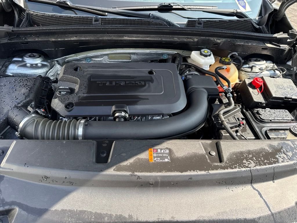 Used 2025 Gray Buick Avenir image 12