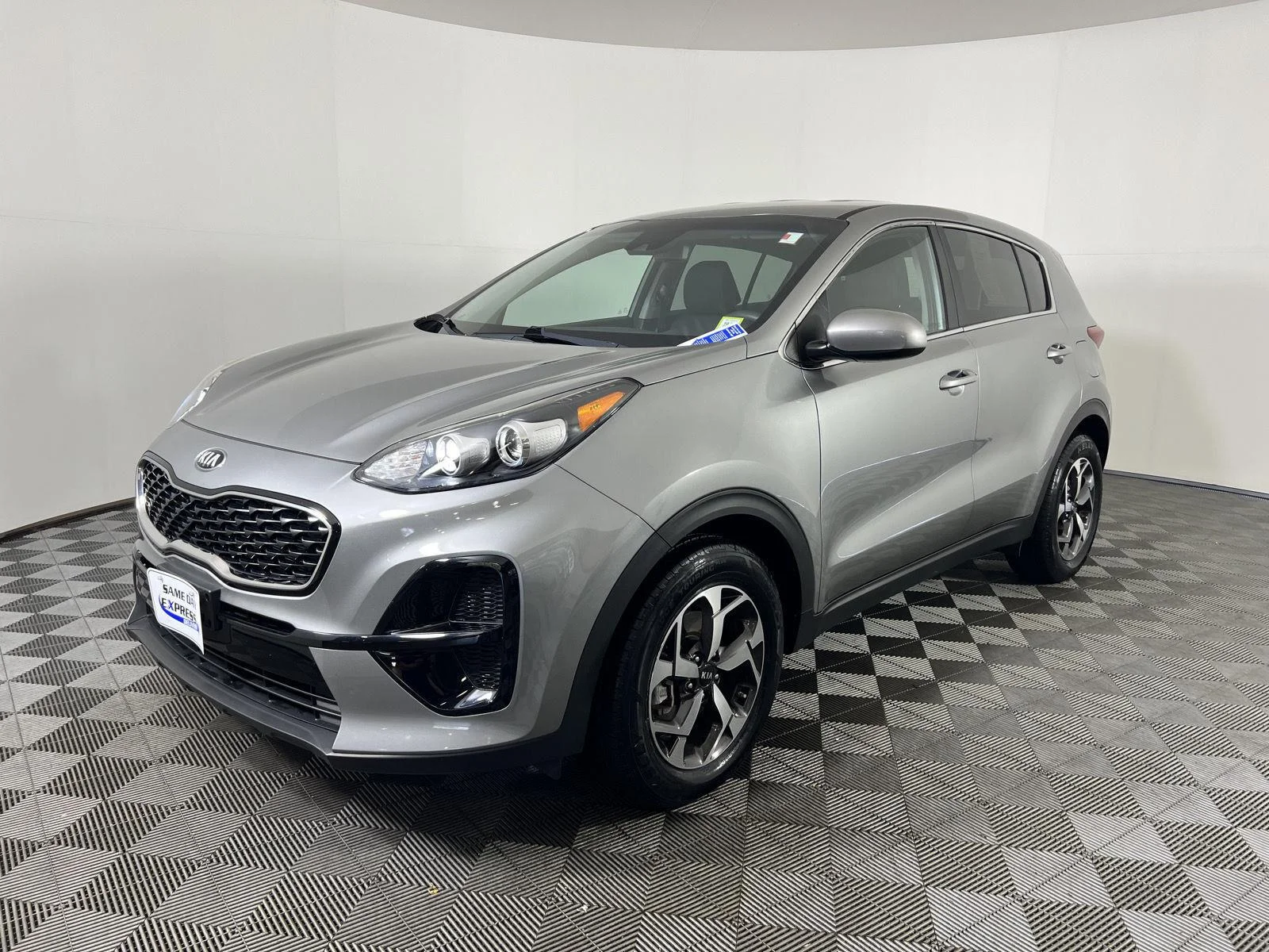 Used 2020 Gy Kia LX image 25