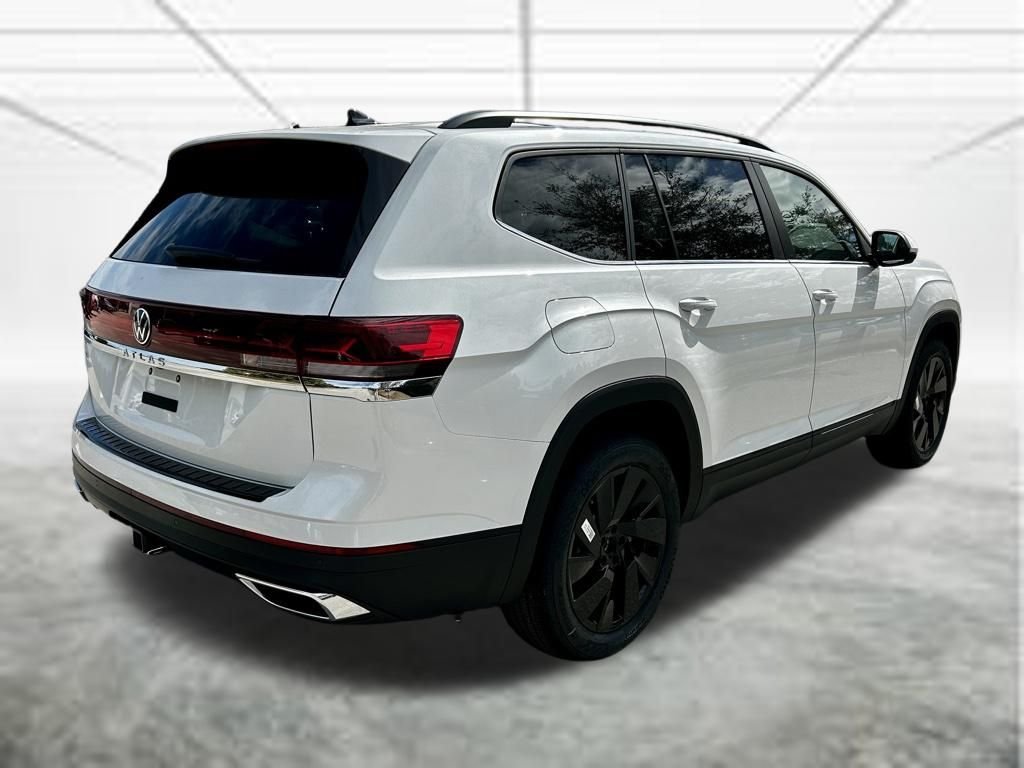 New 2026 White/off-white Volkswagen SE w/Technology image 5