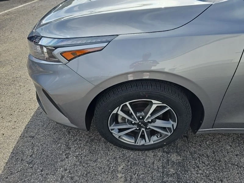 Used 2023 Gray Kia LXS image 10
