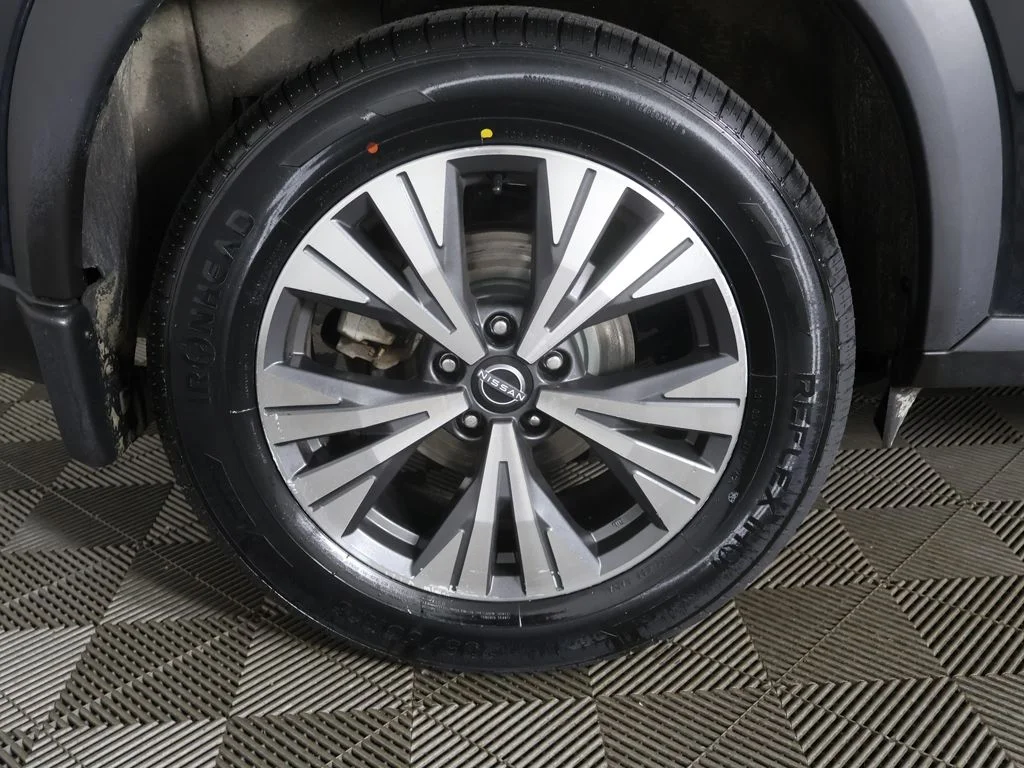 Used 2023 Black Nissan SV image 18