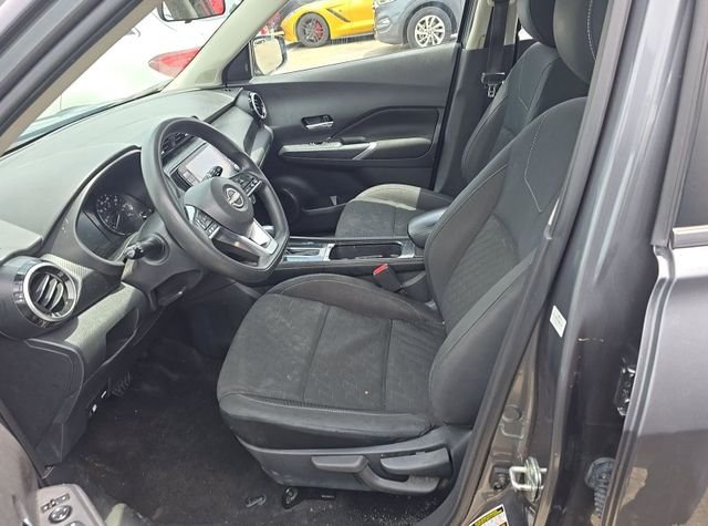 Used 2024 Gray Nissan SV image 6