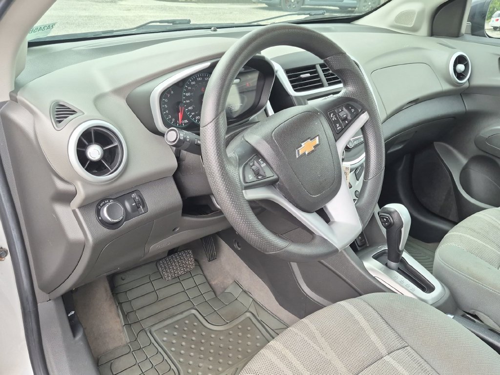 Used 2017 Silver Chevrolet LT image 36