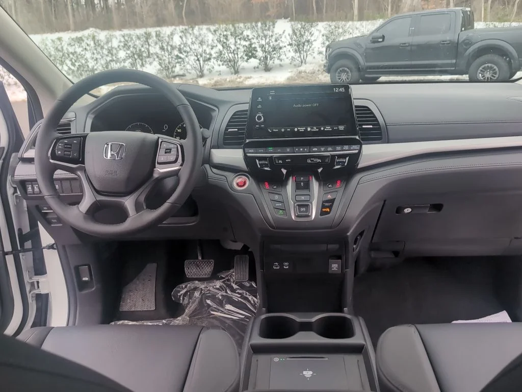 New 2026 Platinum White Pearl Honda EX-L image 15