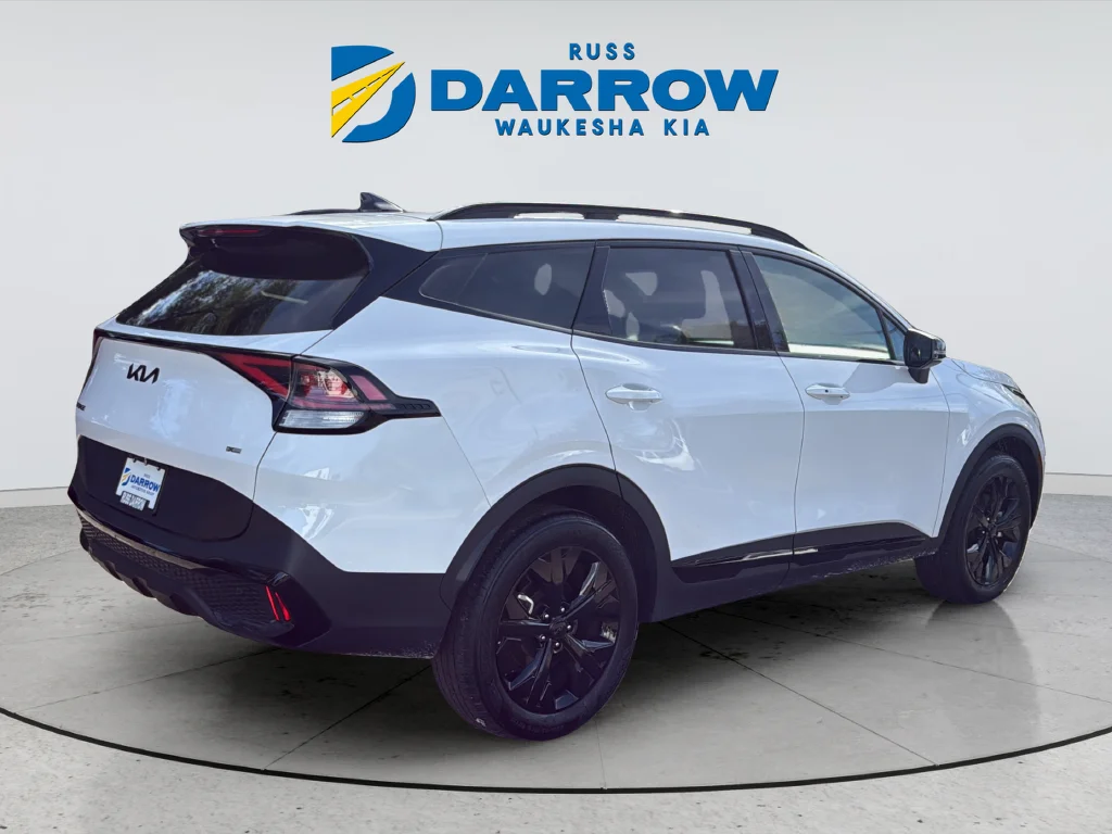 Used 2025 White Kia X-Line image 5
