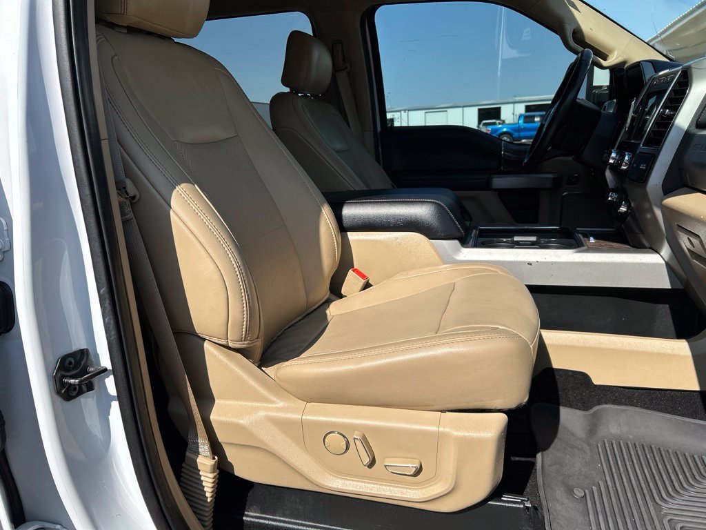 Used 2019 Oxford White Ford Lariat image 44