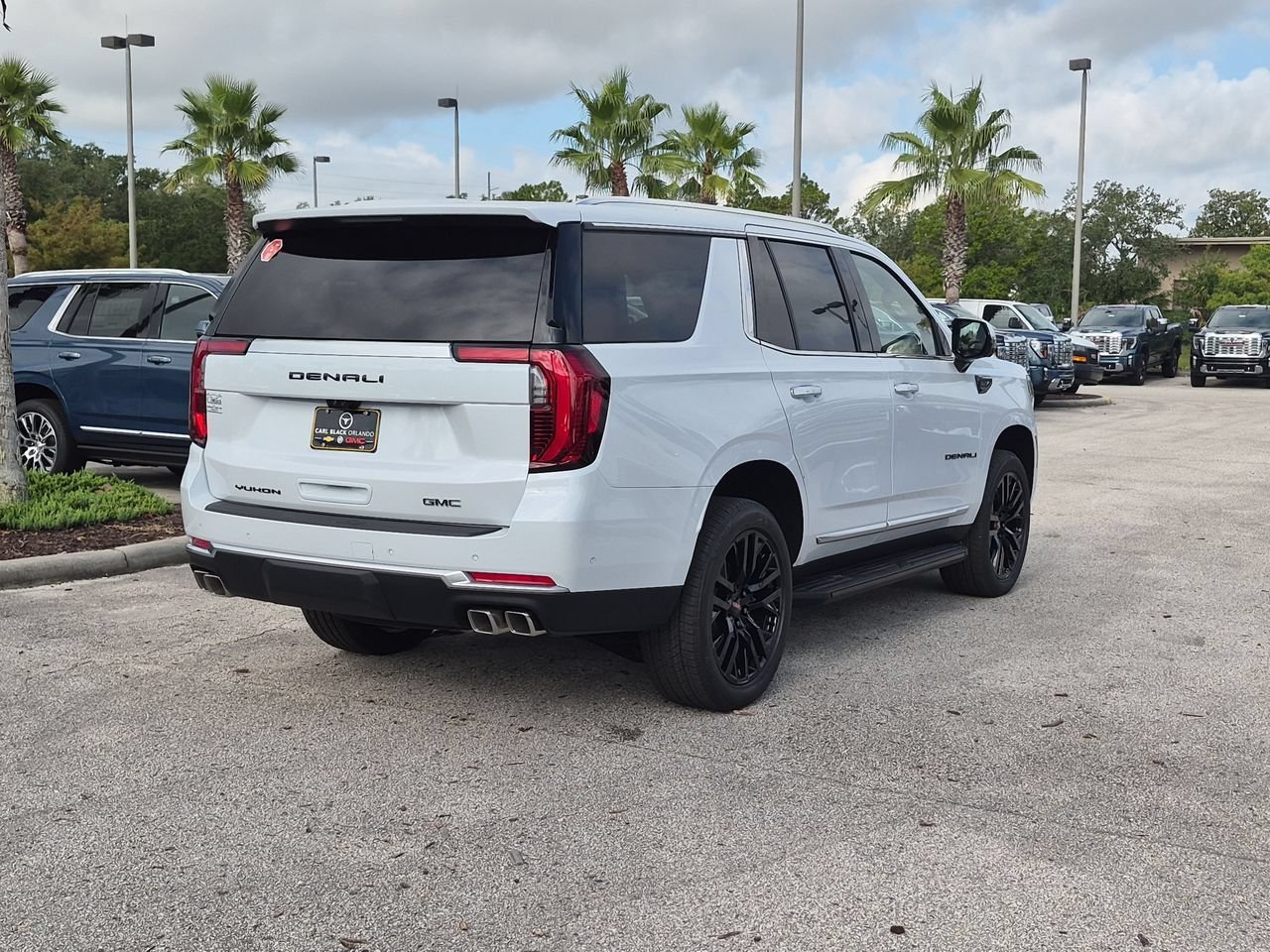 2026 GMC Yukon Denali - Photo 8
