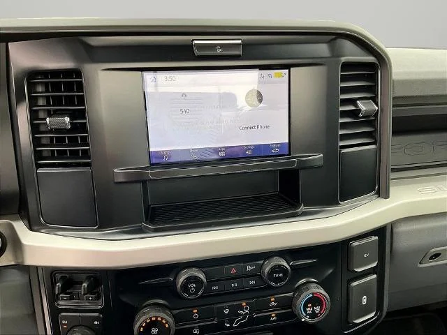 New 2026 Oxford White Ford F-250® XL image 38