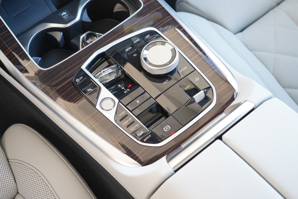 New 2027 Carbon Black Metallic BMW xDrive40i image 30