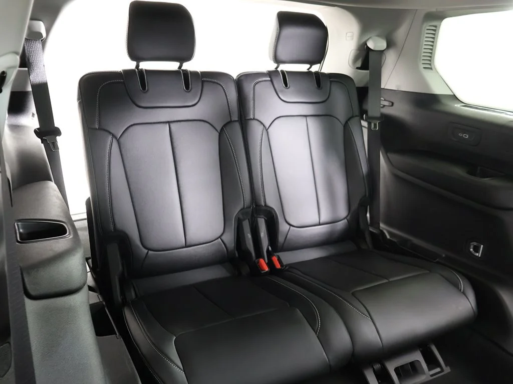Used 2022 Gray Jeep Limited image 43