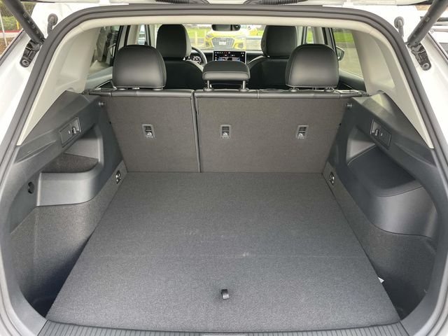 New 2026 White Volkswagen 2.0T SE image 25