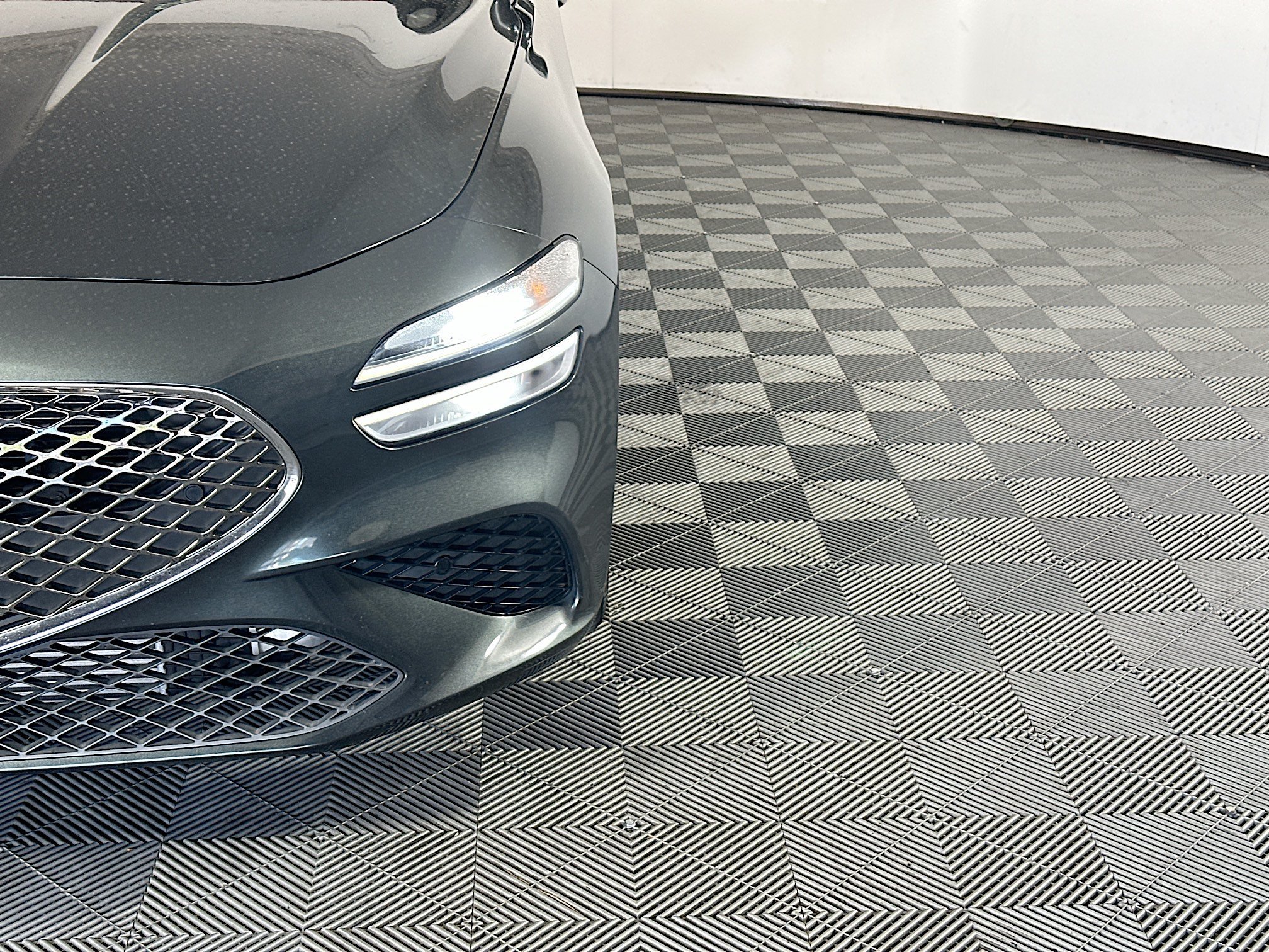 Used 2022 Black Forest Green Genesis 2.0T image 9