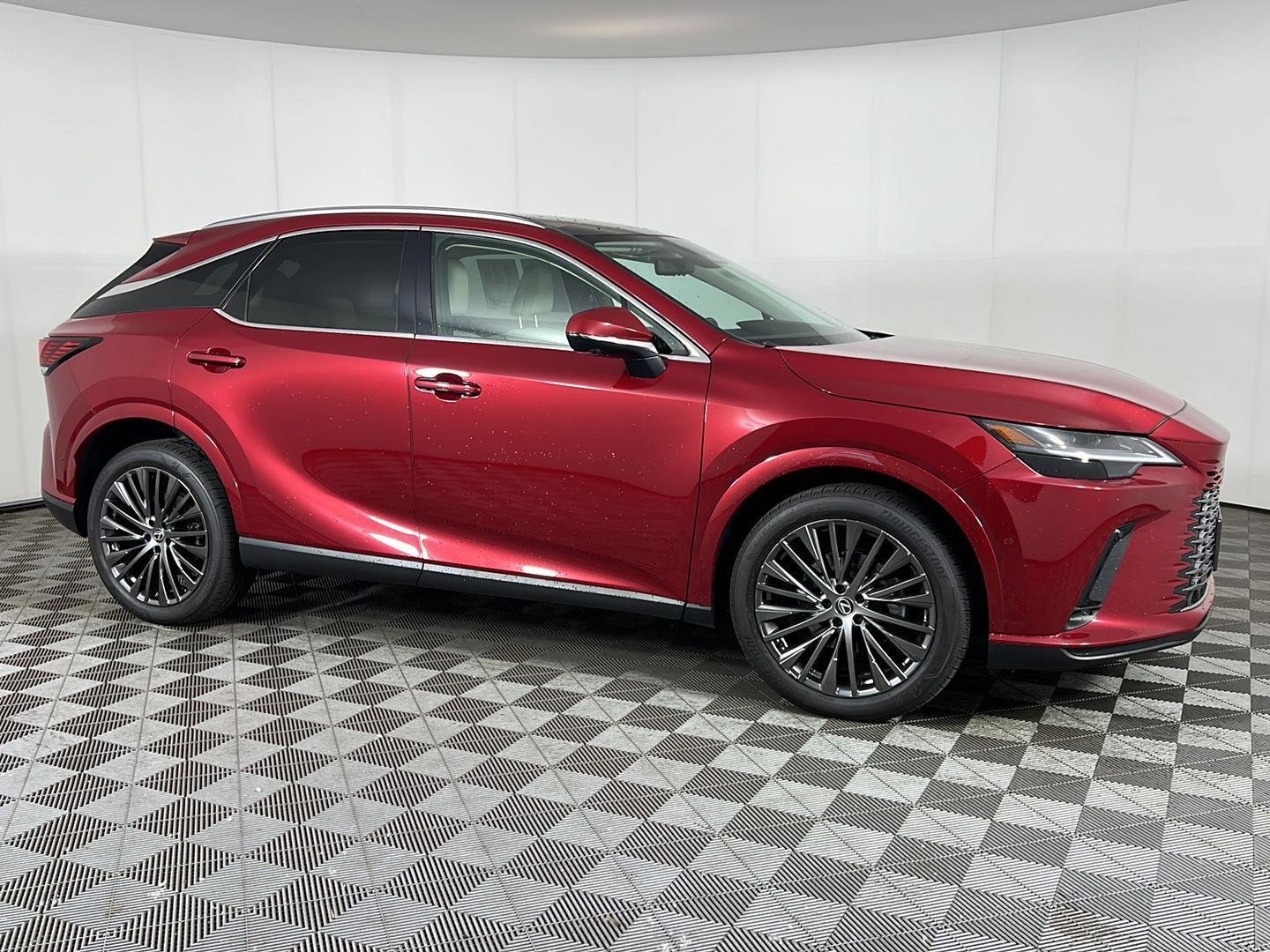 Used 2023 Matador Red Mica Lexus Base image 3