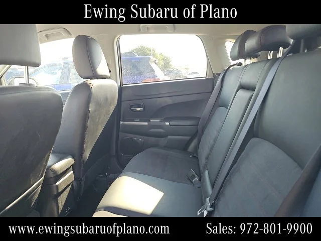 Used 2025  Mitsubishi 2.0 ES image 7