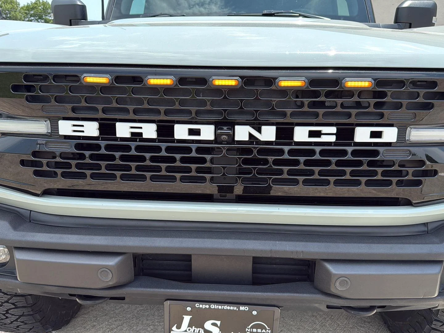 Used 2022 Cactus Gray Ford Wildtrak image 17