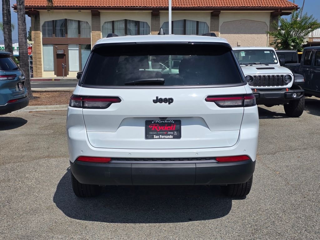 New 2026 Bright White Clear-Coat Exterior Paint Jeep Limited image 5