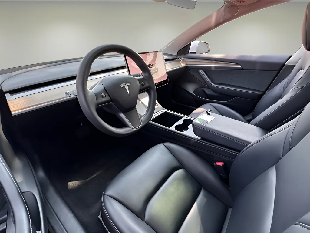 Used 2023 White Tesla Base image 16